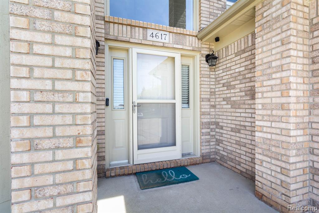 4617 LANCELOT Drive, Sterling Heights, MI 48310 — Photo 4
