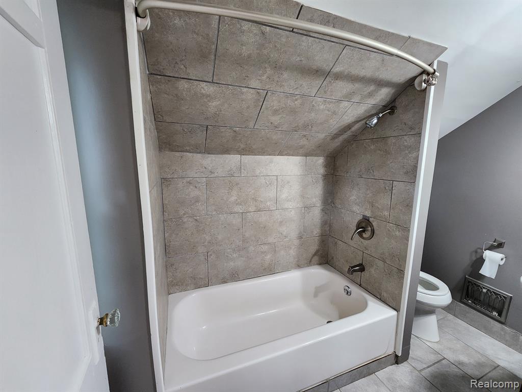 703 W MARSHALL (UPPER UNIT), Ferndale, MI 48220 — Photo 4