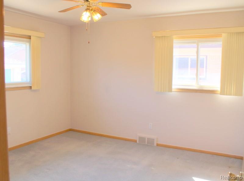9045 Carter Avenue, Allen Park, MI 48101 — Photo 22