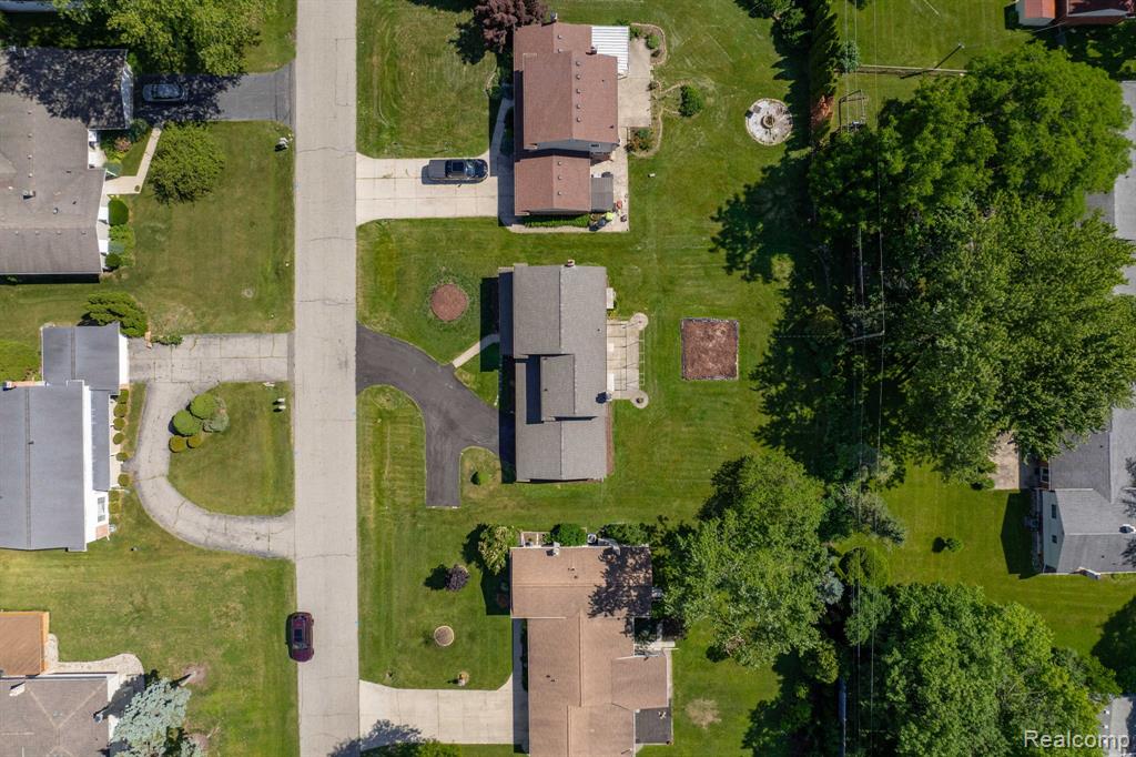 6780 Lee Crest Drive, West Bloomfield, MI — Photo 72