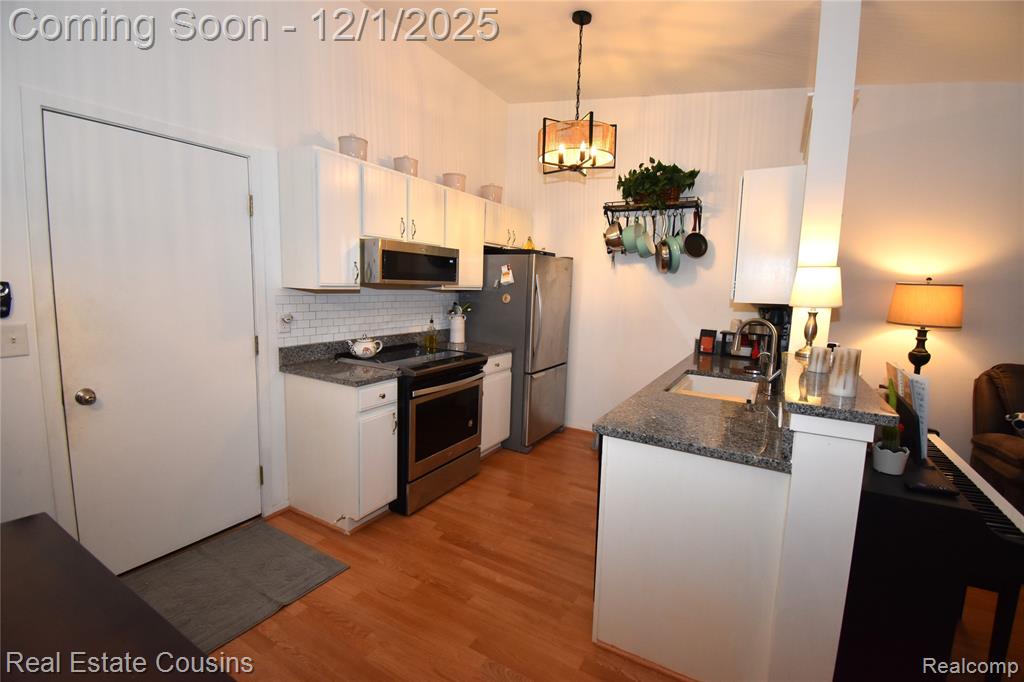 9562 Woodside Circle, Grand Blanc, MI 48439 — Photo 4