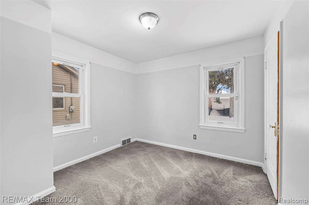 6244 Kendal Street, Dearborn, MI 48126 — Photo 11