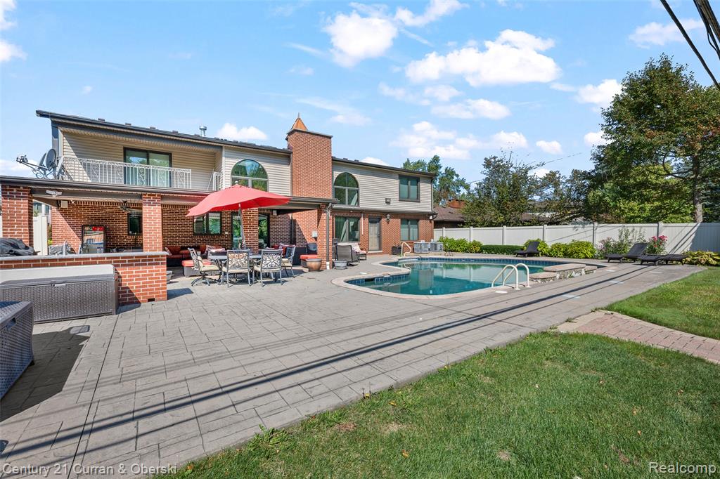 5984 Campus Drive, Dearborn Heights, MI 48127 — Photo 39