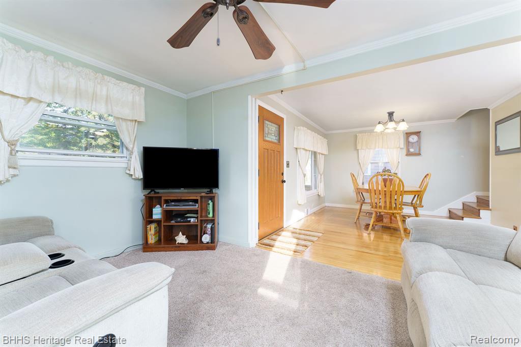 316 E WALNUT Street, Webberville, MI 48892 — Photo 8