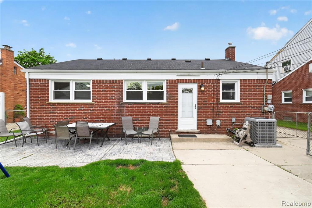 6601 Elizabeth Street, Garden City, MI — Photo 31
