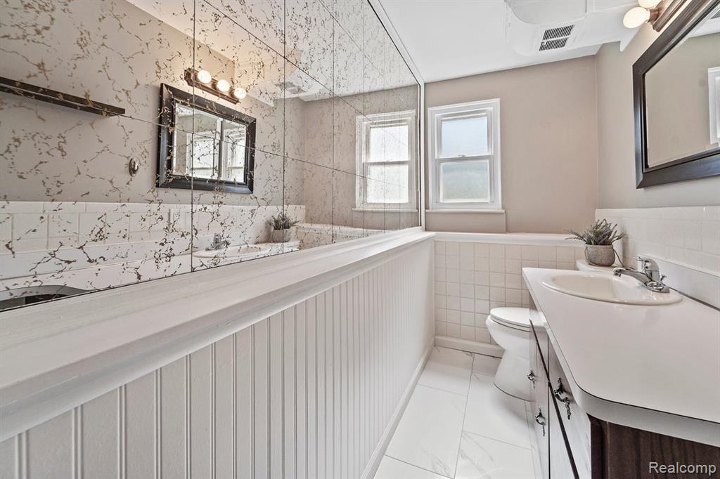 4607 Meigs Avenue, Waterford, MI 48329 — Photo 22