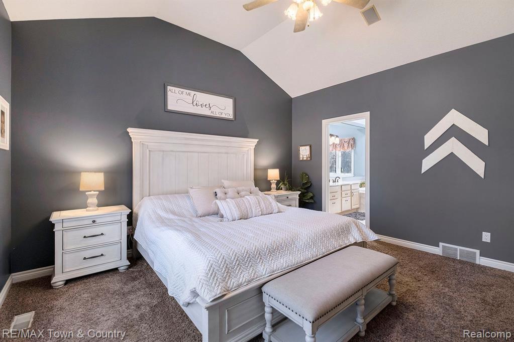 440 RIVER WOODS Drive, Flushing, MI 48433 — Photo 18