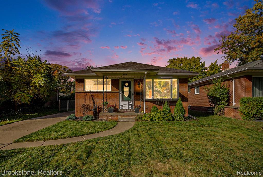 4114 LINCOLN Boulevard, Dearborn Heights, MI 48125 — Photo 2