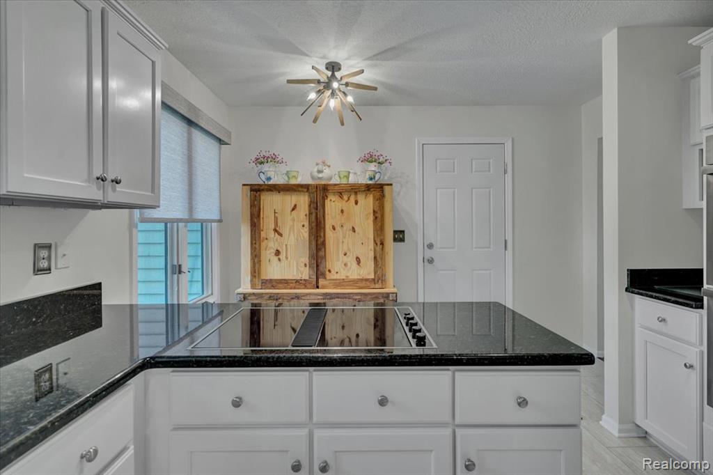 6516 Scenic Pines Court, Clarkston, MI — Photo 15