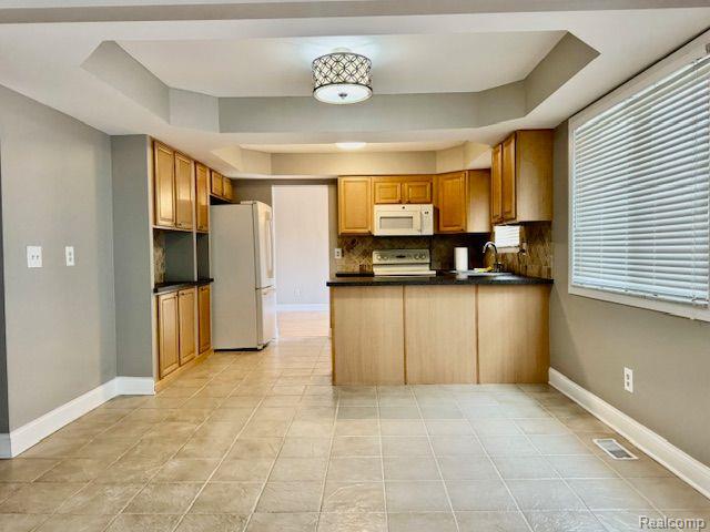 4777 HEIDI Drive, Sterling Heights, MI 48310 — Photo 10