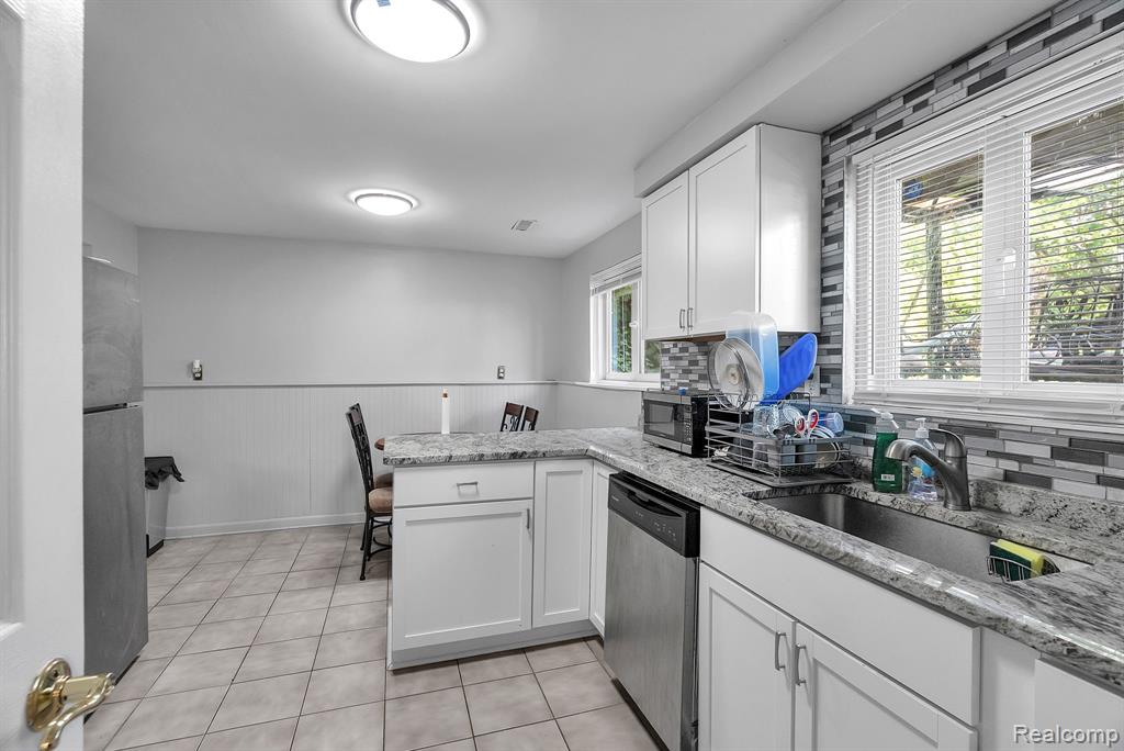 4408 Campbell Street, Dearborn Heights, MI 48125 — Photo 20