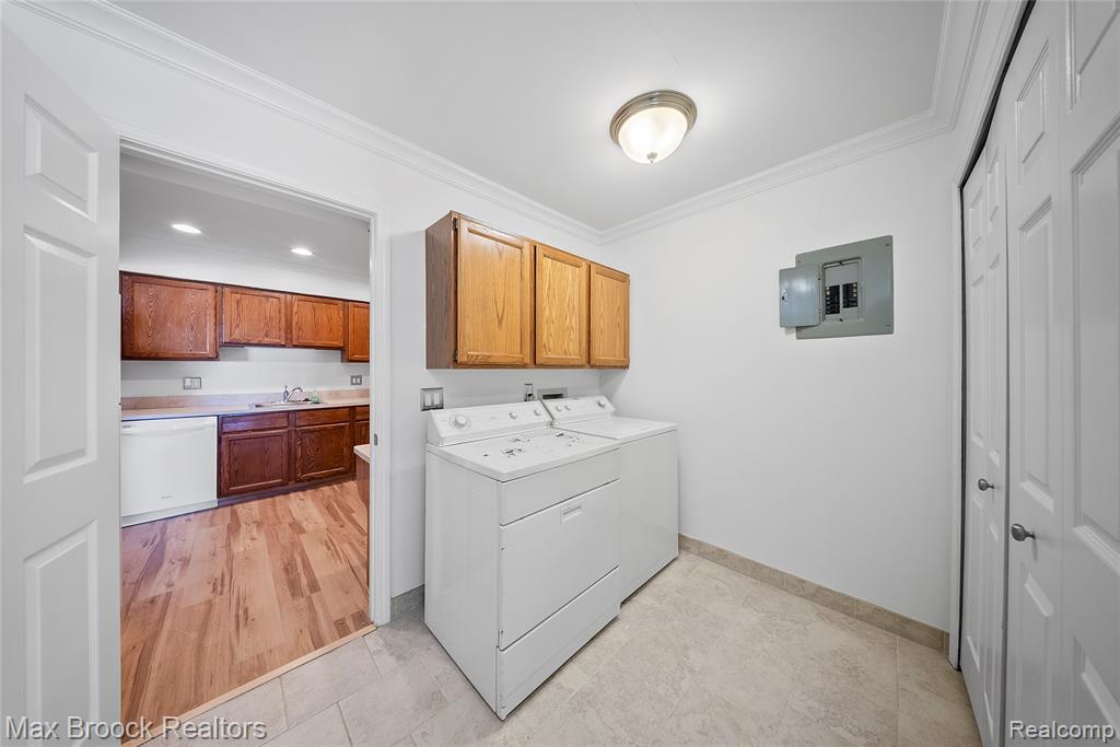 718 Claire Pointe Drive, 17, Saint Clair Shores, MI 48081 — Photo 18