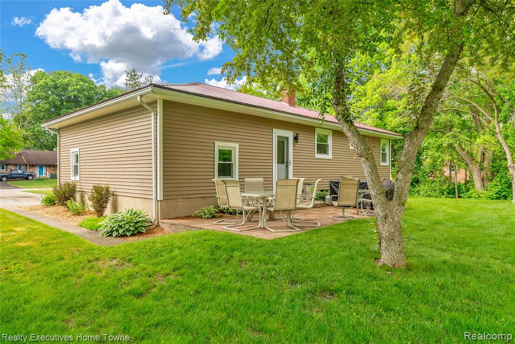 2640 Huckleberry Lane, Port Huron, MI 48060 — Photo 36