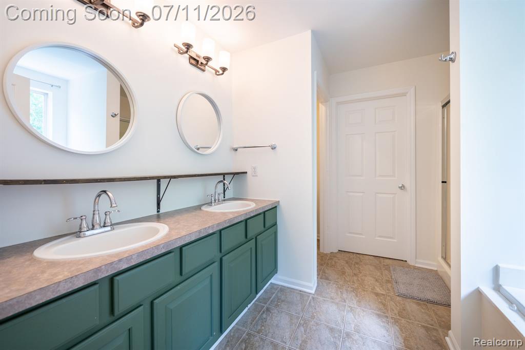 416 Otter Run Road, Holly, MI 48442 — Photo 22