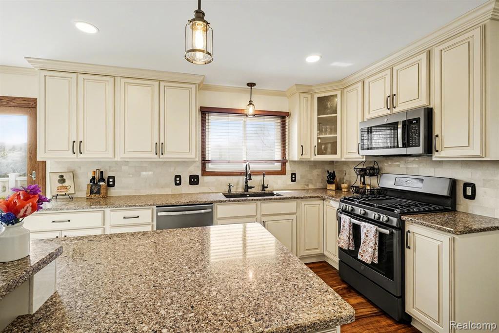 6419 Almond Lane, Clarkston, MI — Photo 16