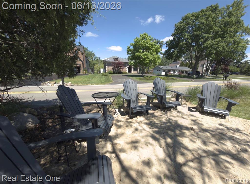 2428 Pine Lake Road, West Bloomfield, MI 48324 — Photo 14
