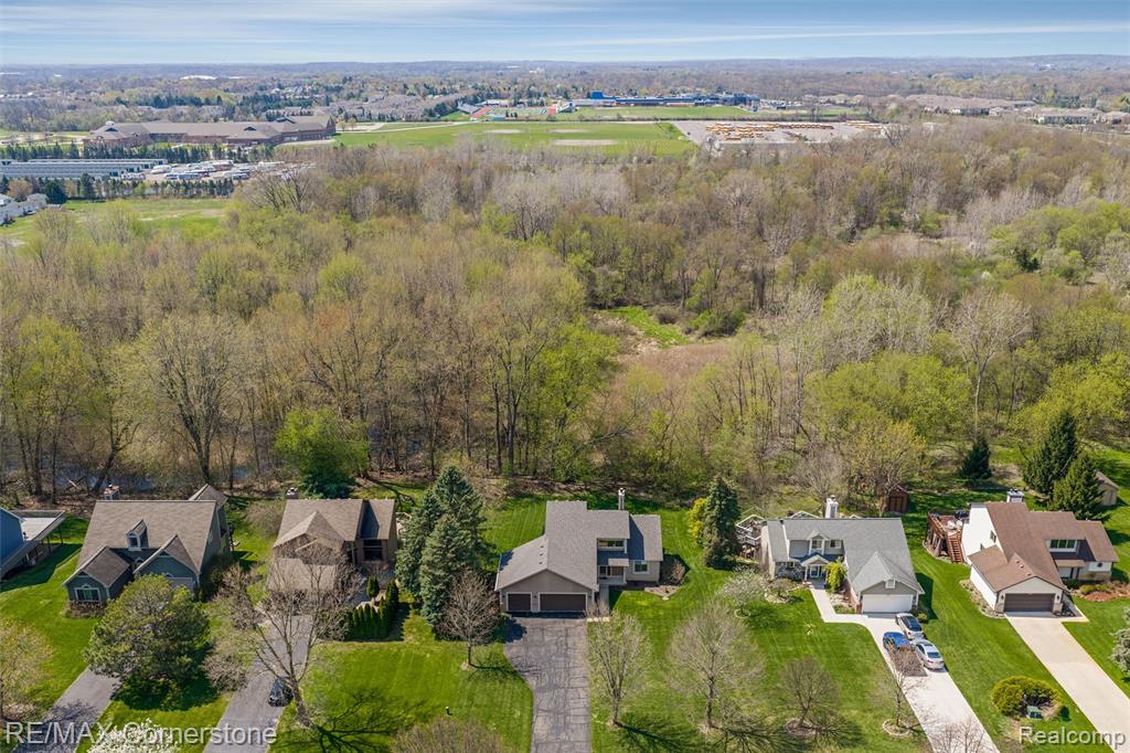 501 Alexander Drive, Commerce Twp, MI 48390 — Photo 36