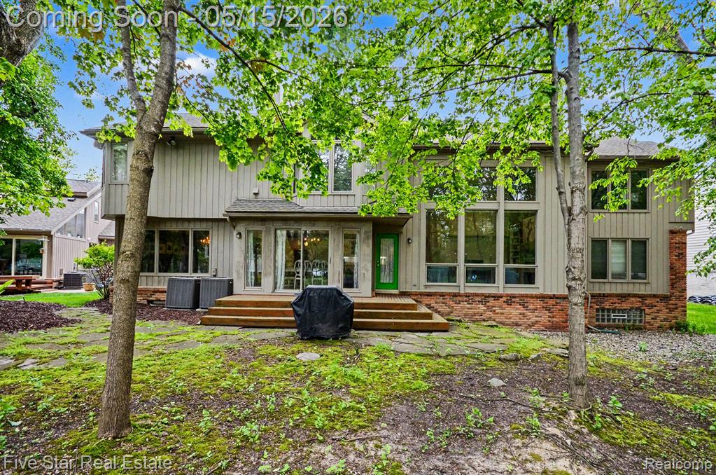 4689 Mirror Lake Drive, West Bloomfield, MI 48323 — Photo 40
