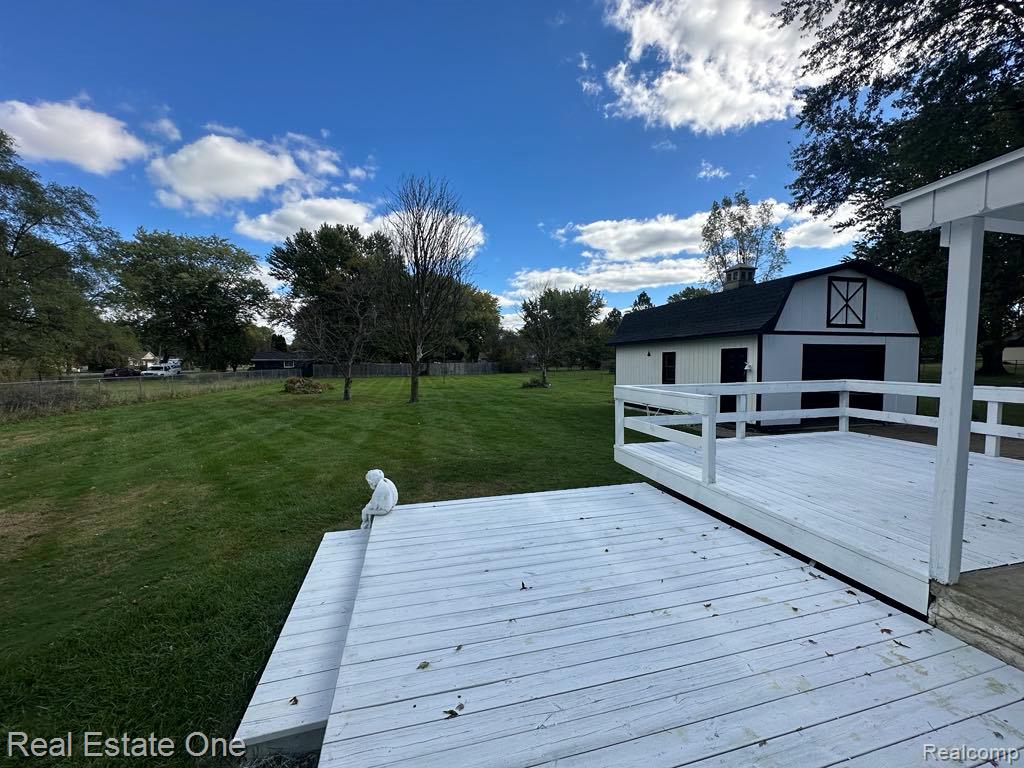 5481 Belsay Road, Grand Blanc, MI 48439 — Photo 24