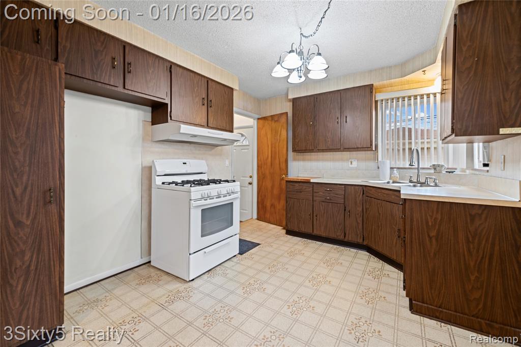 8131 Banner Street, Taylor, MI 48180 — Photo 10