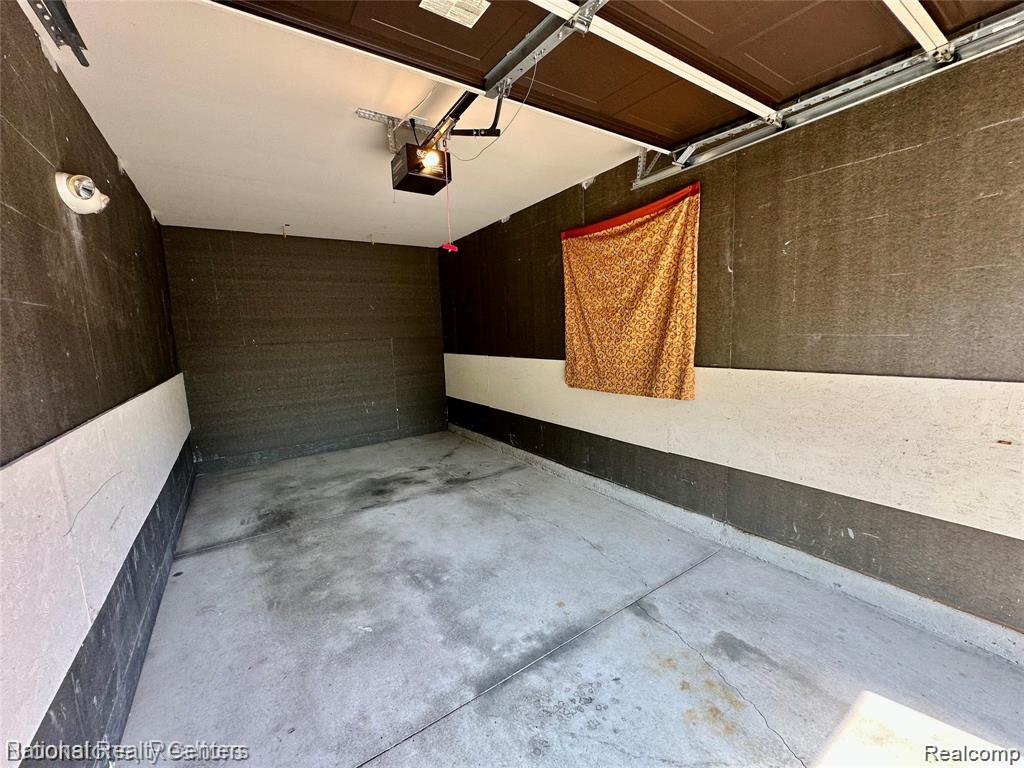 14301 Pinehurst Lane, Grand Blanc, MI 48439 — Photo 25
