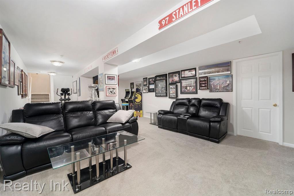 8205 ALEXA Drive, Walled Lake, MI 48390 — Photo 11
