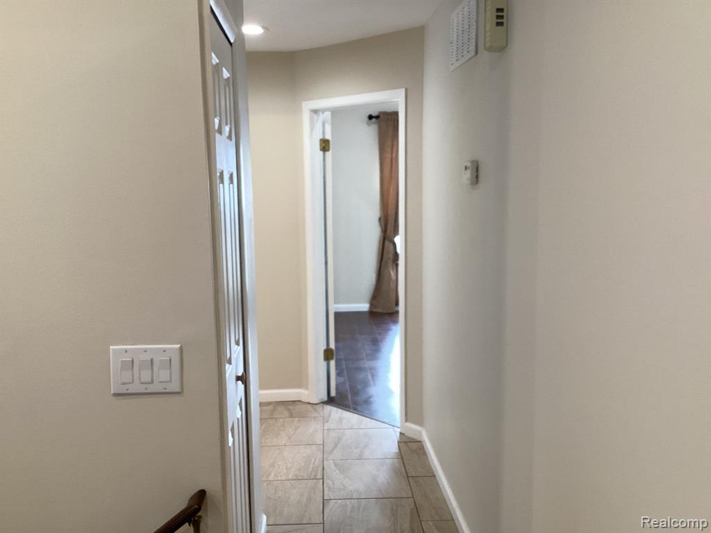 31180 COUNTRY Way, 20, Farmington Hills, MI 48331 — Photo 17