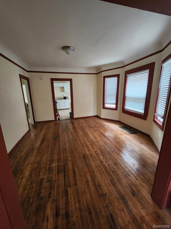 1919 Lawrence Street - Photo 4