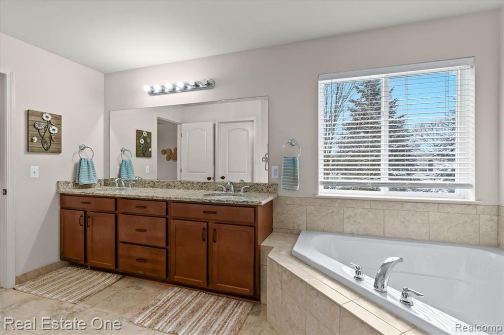924 Riverstone Court, Milford, MI 48381 — Photo 31