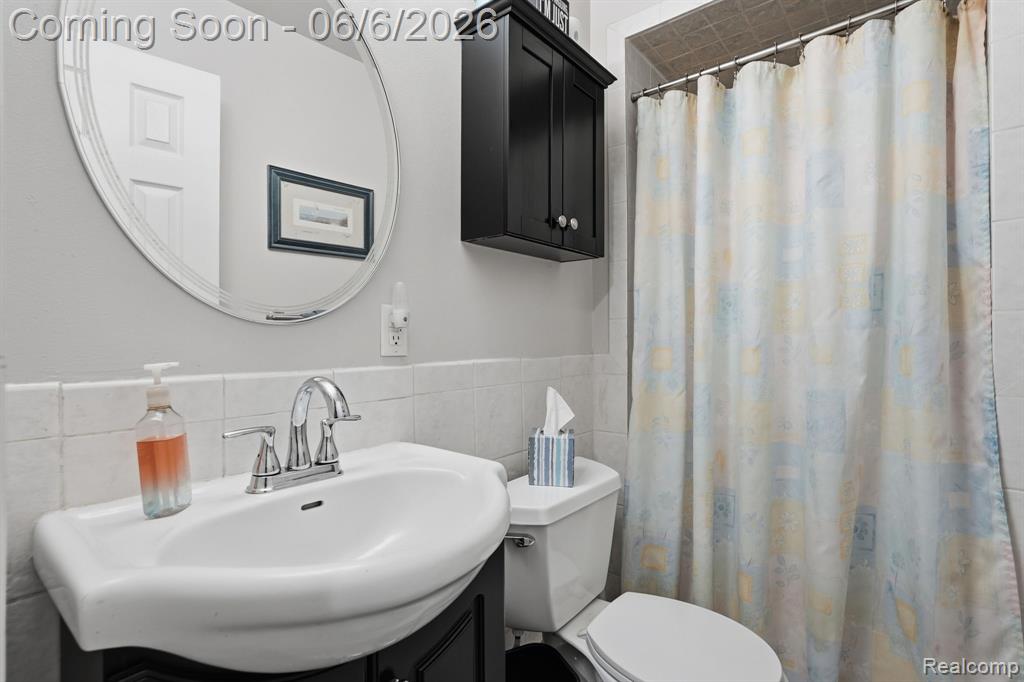 42321 Royal Lane, Clinton Twp, MI 48038 — Photo 13