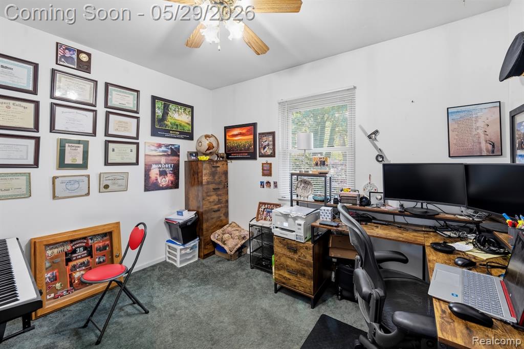 588 Illinois Street, Howell, MI 48843 — Photo 15