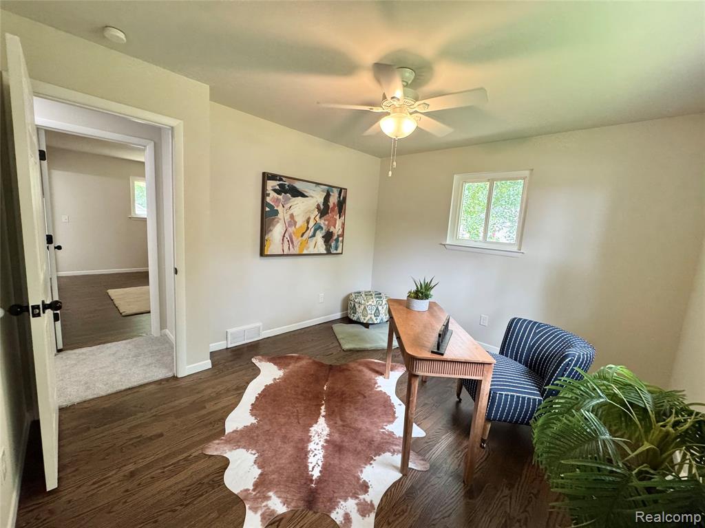 4880 Forest Avenue, Waterford, MI 48328 — Photo 16