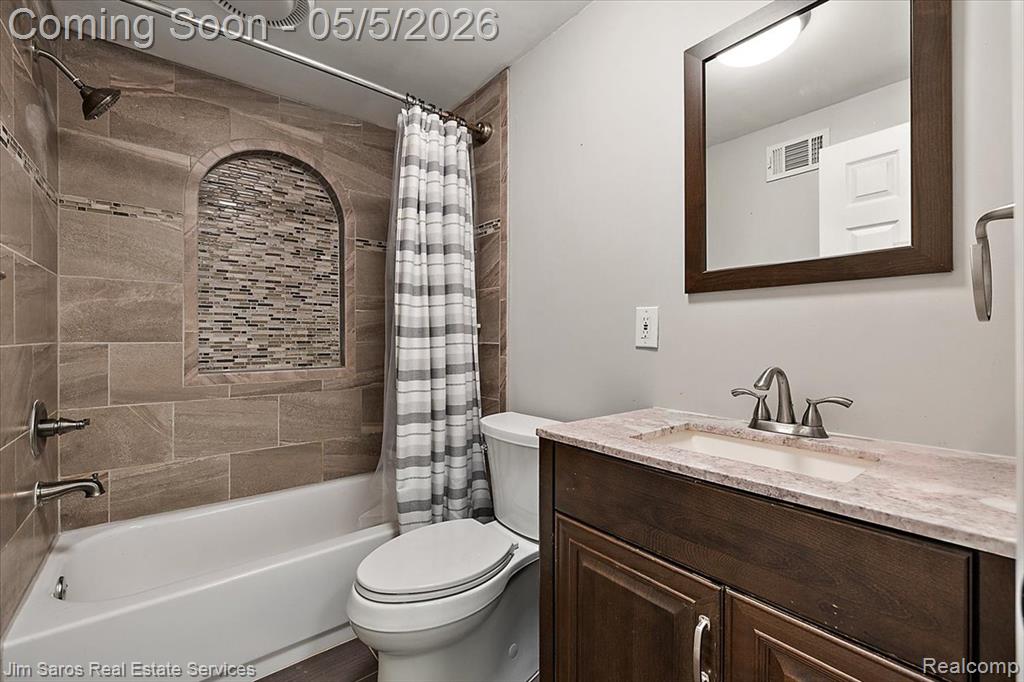 22470 Wildwood Street, Saint Clair Shores, MI 48081 — Photo 22
