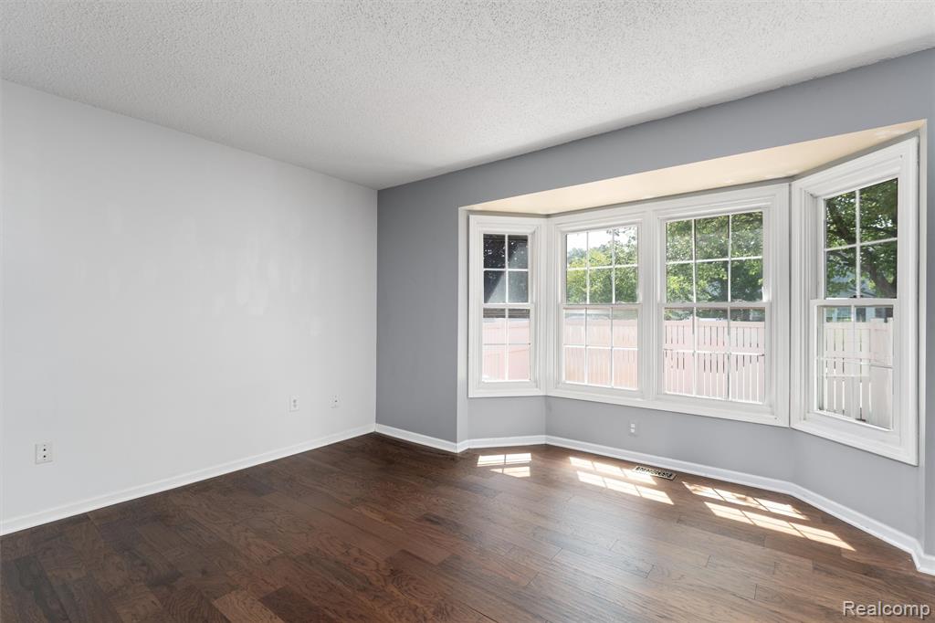 42253 Old Pond Circle, Plymouth, MI 48170 — Photo 3