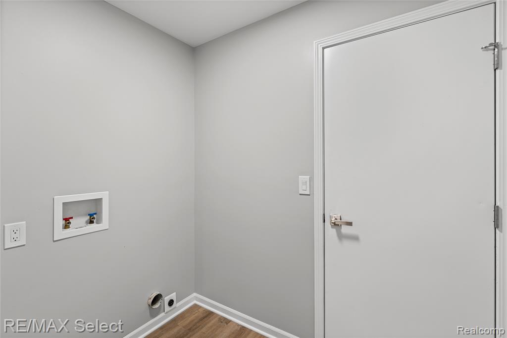 708 Wilberforce Drive, Flint, MI 48503 — Photo 19