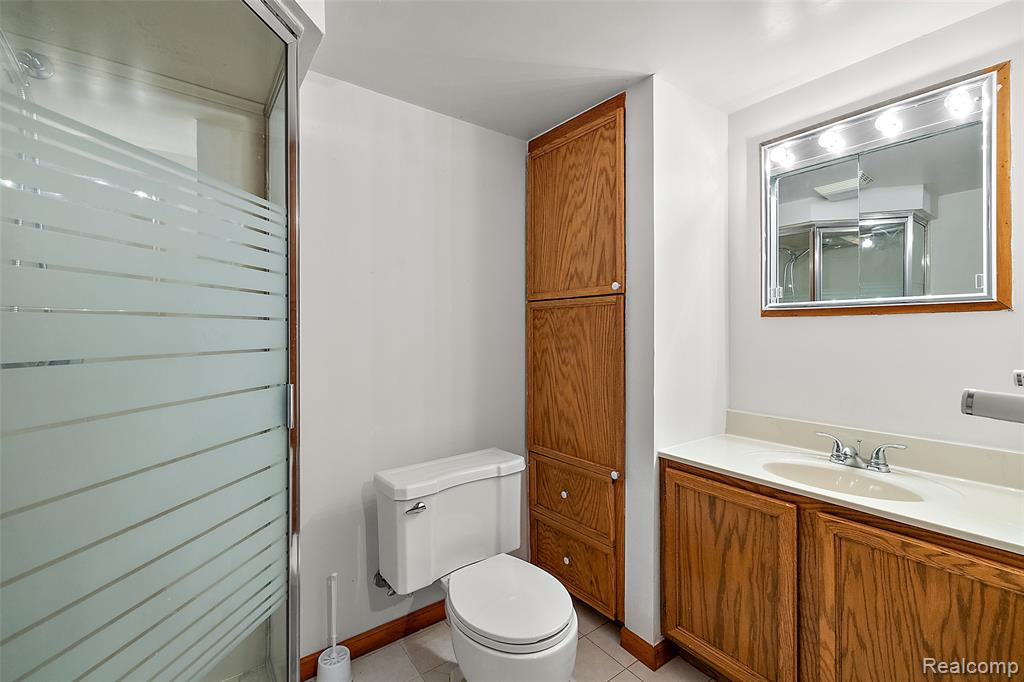 42590 Schienle Lane, Clinton Twp, MI 48038 — Photo 57