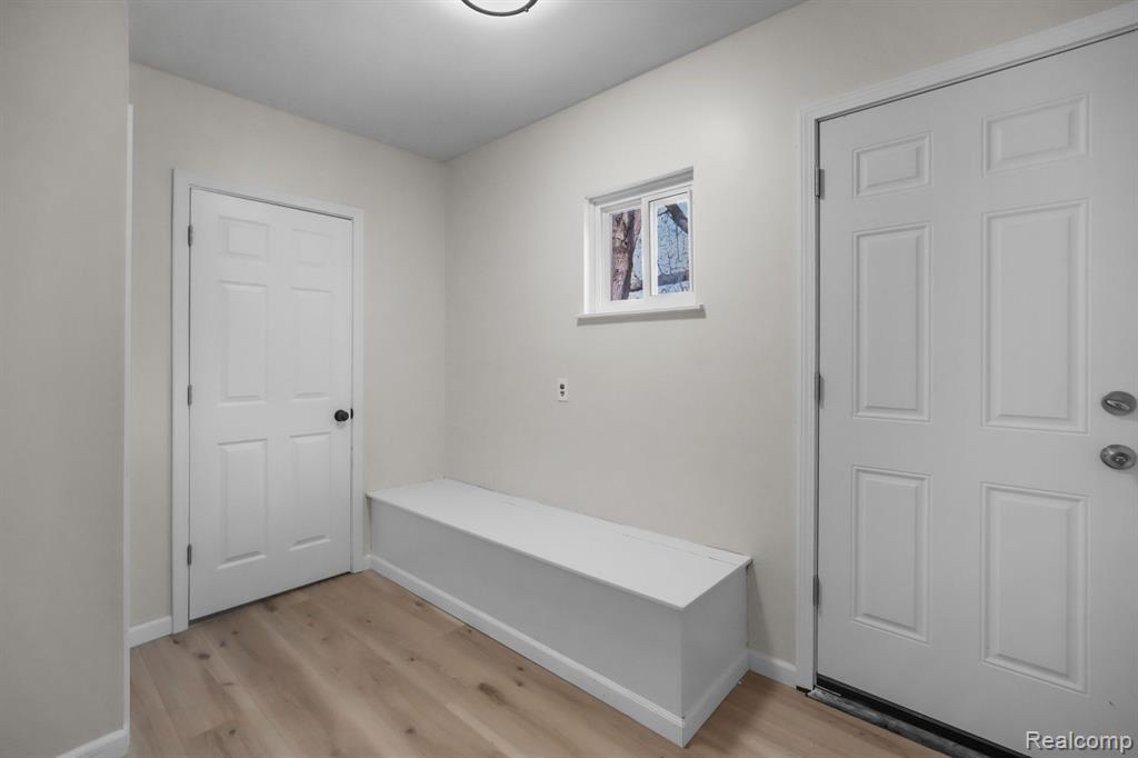8898 Bishop Road, Brighton, MI 48116 — Photo 28