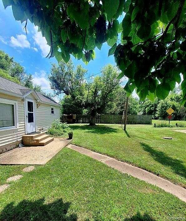 611 Beck Avenue, Owosso, MI 48867 — Photo 17