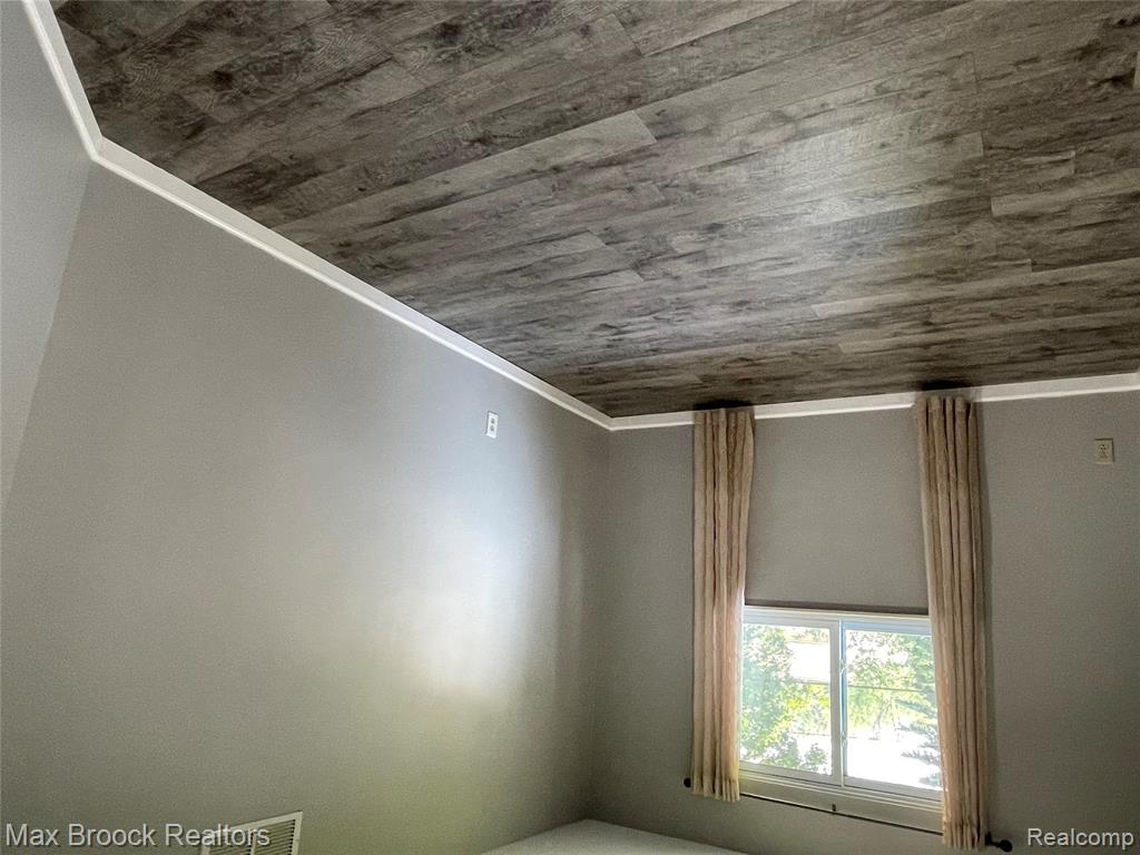 41152 Hollydale Road, Novi, MI — Photo 16
