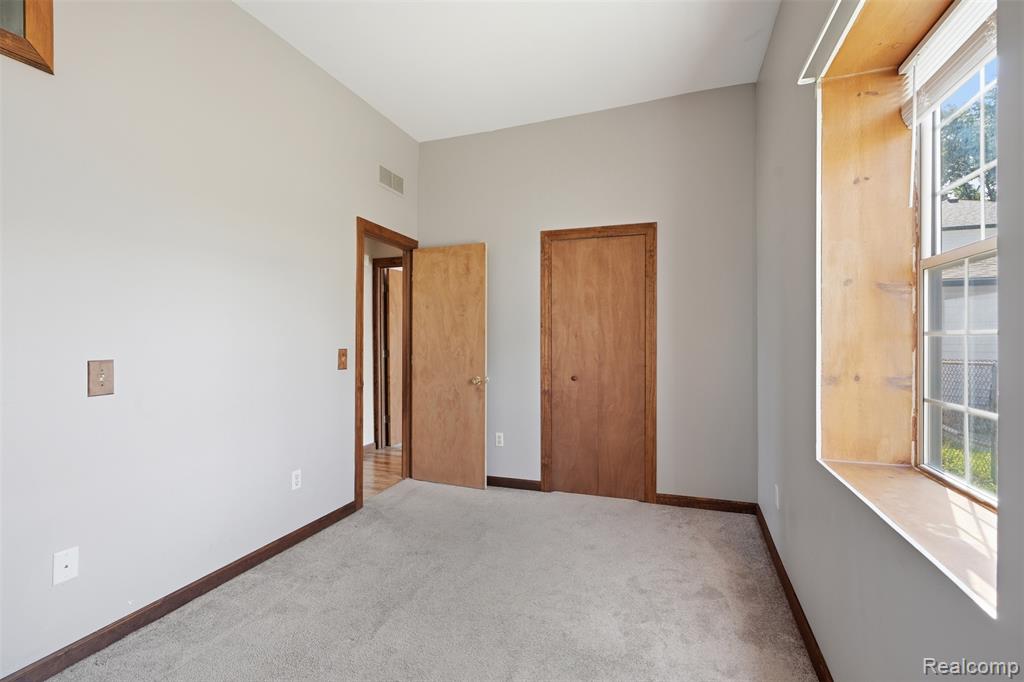 5634 Chicago Road, Warren, MI 48092 — Photo 16