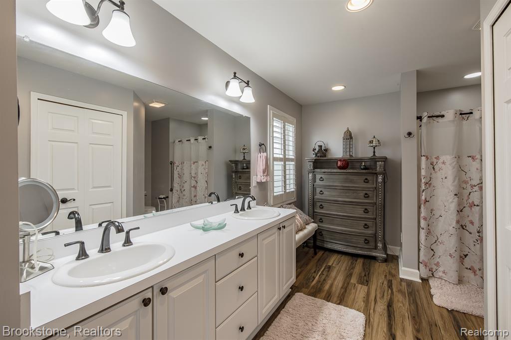 4808 New Haven Drive, Howell, MI 48843 — Photo 25