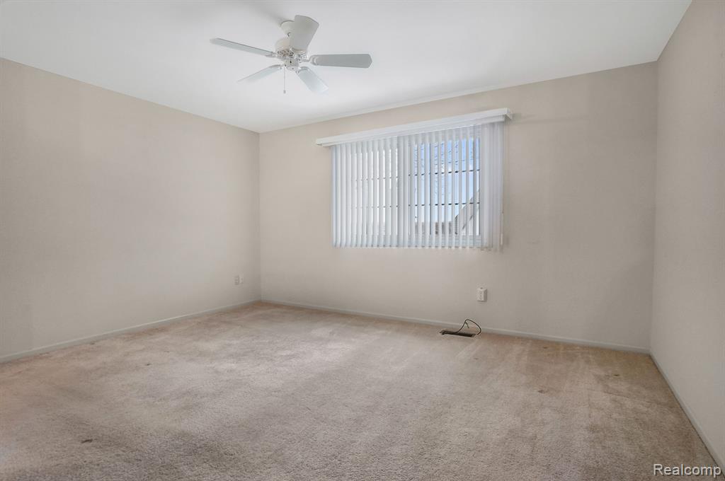 1000 PINEWOOD, Brighton, MI 48116 — Photo 12