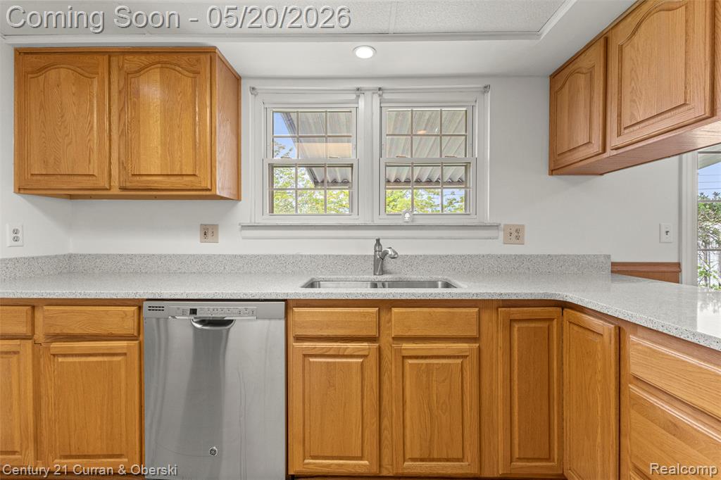 6873 Carriage Hills Drive, Canton, MI 48187 — Photo 12