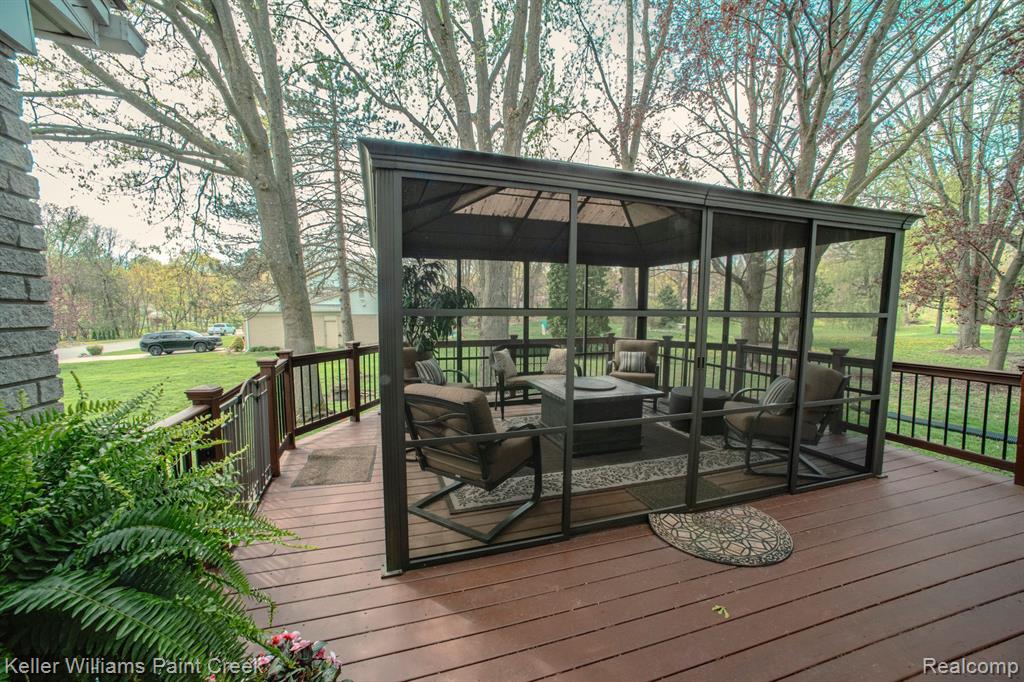 401 PINEHURST Drive, Rochester Hills, MI 48309 — Photo 34