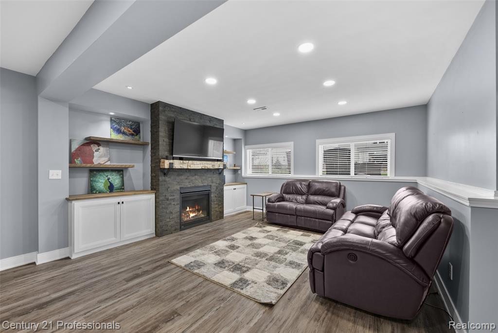 2083 Findley Circle, Lake Orion, MI — Photo 40