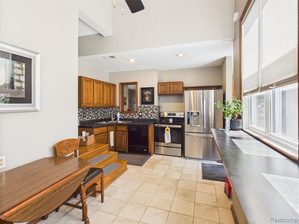 480 PENINSULA Drive, Columbiaville, MI 48421 — Photo 12