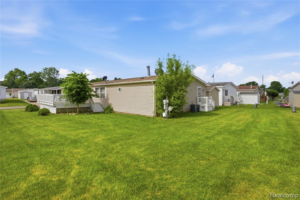 9857 Rembrandt Way, Fenton, MI 48430 — Photo 48