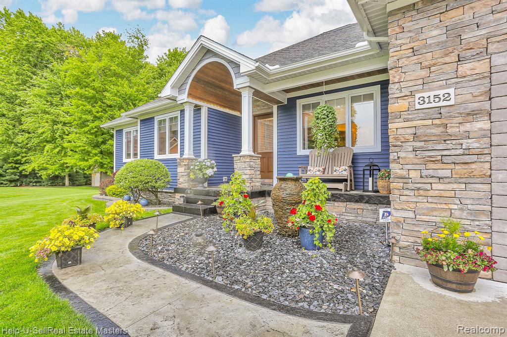 3152 Spruce Drive, Port Huron, MI 48060 — Photo 3