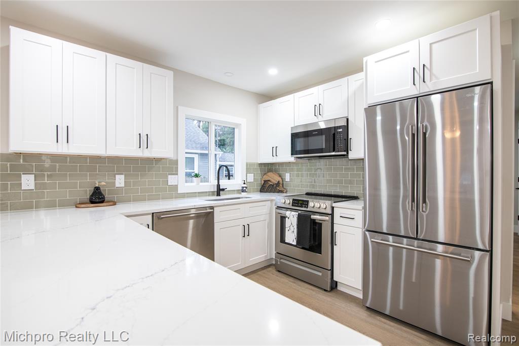 4577 Jerome Road, Clarkston, MI — Photo 9