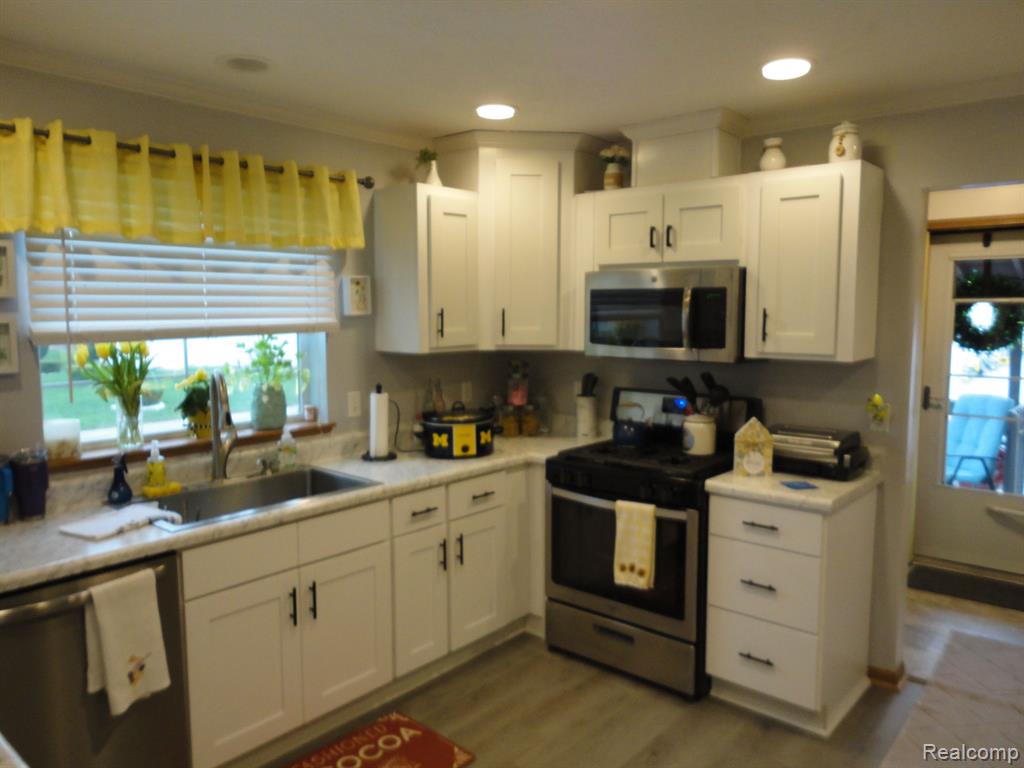 506 MISSOURI RIVER, Adrian, MI 49221 — Photo 7